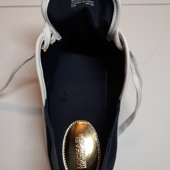 Michael Kors Bailee Logo Sneakers. - Picture 4 of 7